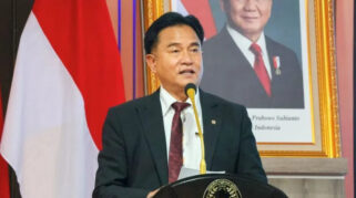 Menko Kumham Imipas Yusril Ihza Mahendra dalam acara pengarahan terhadap pegawai mutasi ke Kemenko Kumham Imipas di Jakarta, Senin (10/2/2025). (ANTARA/HO-Kemenko Kumham Imipas RI)