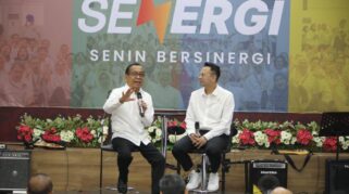 Menko PMK Pratikno bersama Utusan Khusus Presiden untuk Pembinaan Generasi Muda dan Pekerja Seni Raffi Ahmad/Foto: Kemenko PMK