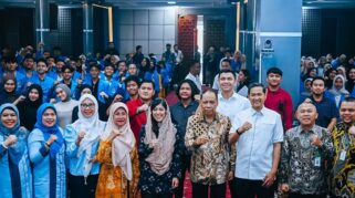 Menteri Komunikasi dan Digital Meutya Hafid dalam Kuliah Perdana di Universitas Muhammadiyah Sumatera Utara (UMSU) pada Senin (29/9/2025). (Foto: Humas Kemkomdigi)
