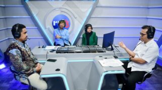 : Wamenkomdigi Nezar Patria saat menjadi pembicara dalam acara Bentara Nusantara dengan tema “Urun Daya Tangkal Hoax dan Deepfake AI” di Studio PRO3 Radio Republik Indonesia, Jakarta Pusat, Selasa (09/09/2025). (Foto: Indra/Komdigi)