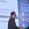 Wamenkomdigi Nezar Patria menyampaikan visionary speech dalam OJK Financial Innovation Day (Digination Day) Tahun 2026 di The Ritz Carlton, Mega Kuningan, Jakarta. (foto: Humas Kemkomdigi)