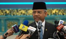 Menteri Keuangan Suahasil Nazara berikan keterangan pers di Istana Negara