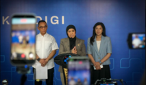 Menteri Komdigi Meutya Hafid dalam konferensi pers progres implementasi PP Tunas