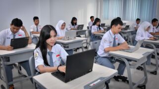 Sebanyak 3.863.957 murid SMA, SMK, MA, dan satuan pendidikan sederajat telah melengkapi pendaftaran Tes Kemampuan Akademik (TKA) 2026. (Foto: Dok Kemendikdasme