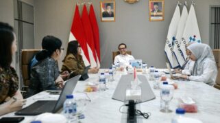 Nezar Patria membahas perluasan jaringan fiber optik bersama Bappeda DKI Jakarta