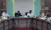 Wali Kota Banda Aceh memimpin rapat antisipasi dampak karhutla
